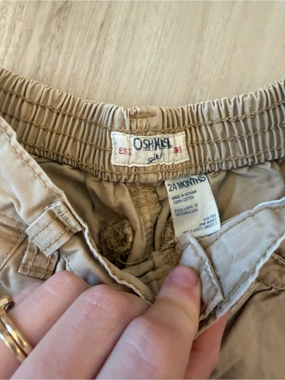 Vintage Y2K Oshkosh Girls Cargo Pants with Floral Embroidery - Beige